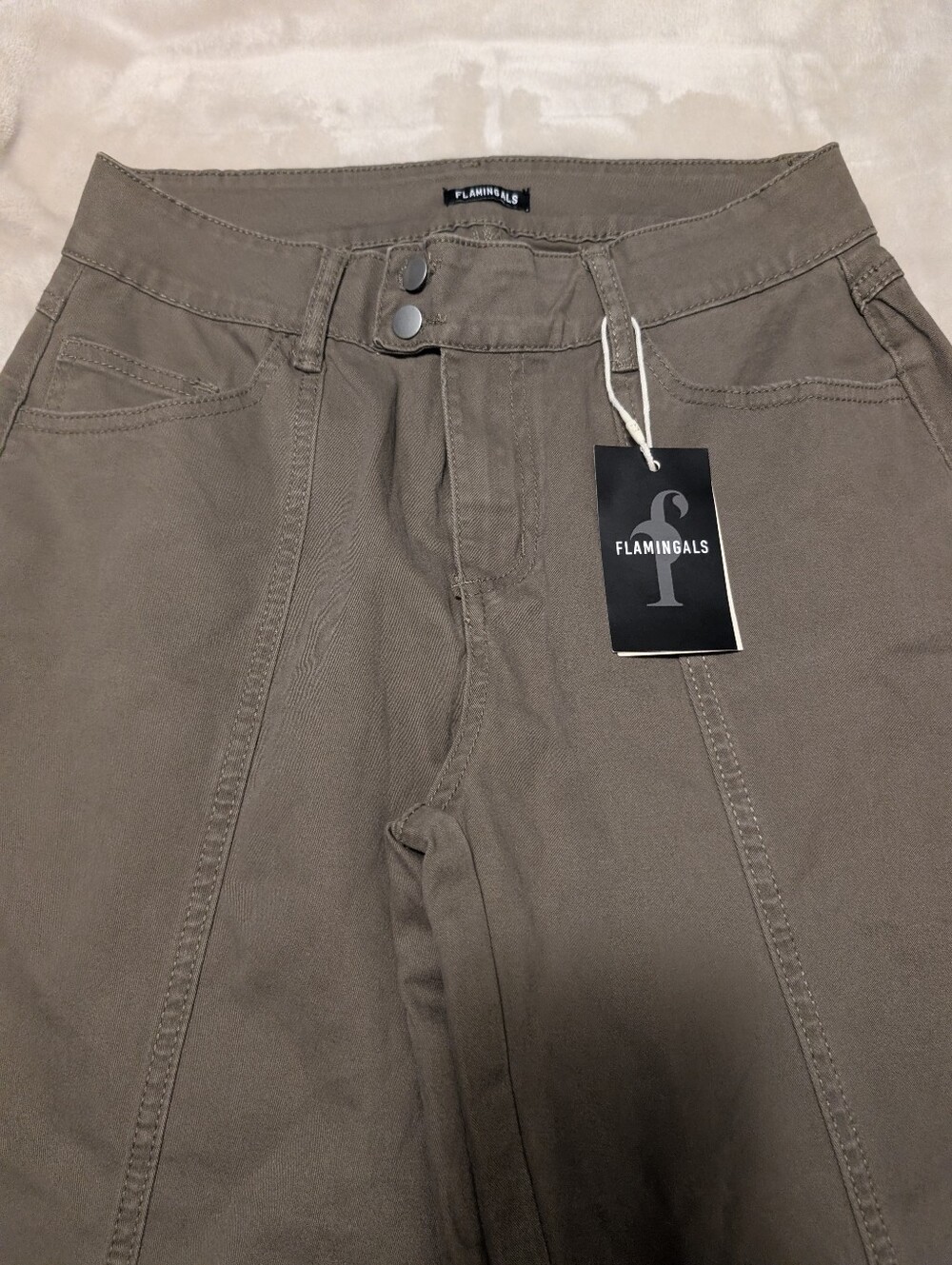 Flamingals Mid-rise Solid Seam Front Straight Leg Pants NWT Women's Medium - Picture 3 of 6